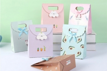 GIFT BAGS